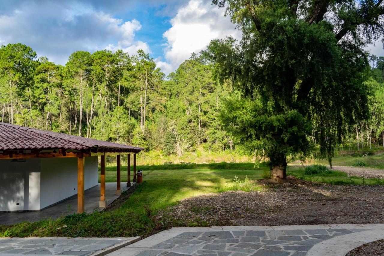Casa Montana Hotel Chichicastenango Exterior photo